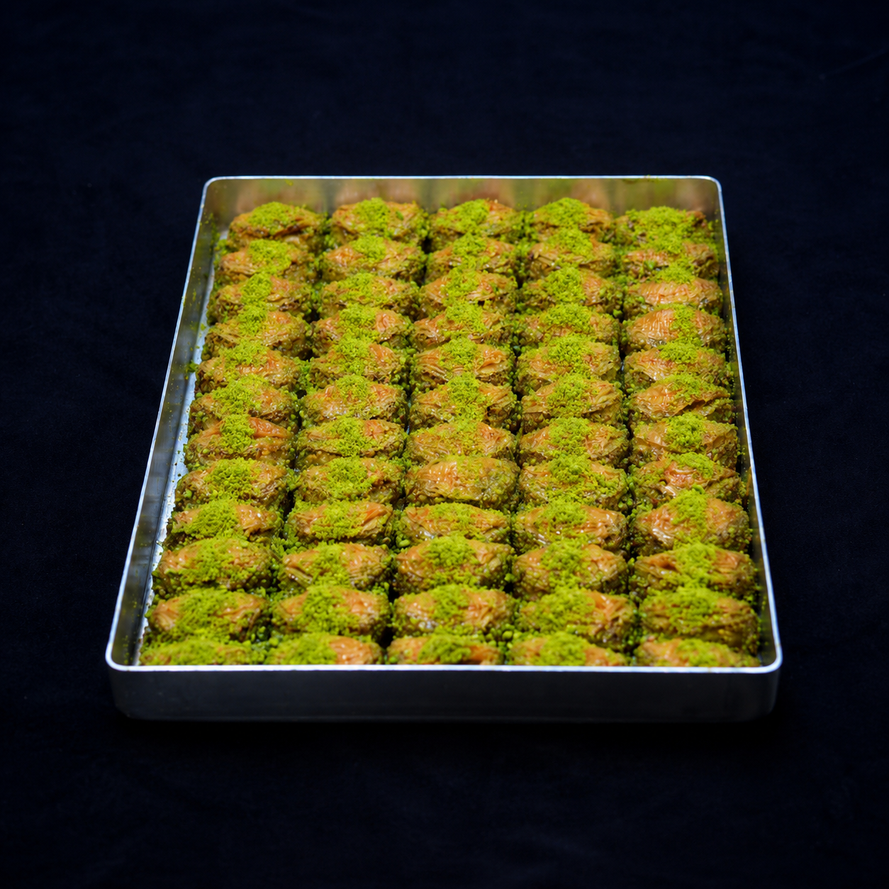 Fıstıklı Dilber Tepsi Baklava - Neves Baklava